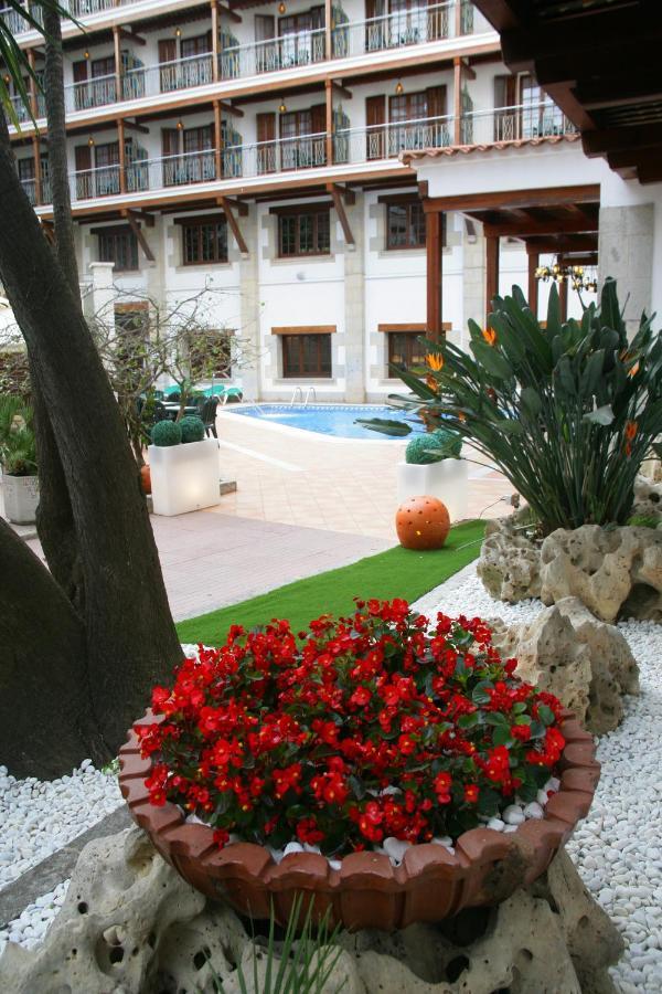 Hotel La Carolina Lloret de Mar Exteriör bild